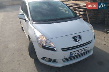 Мікровен Peugeot 5008 2011 в Ірпені
