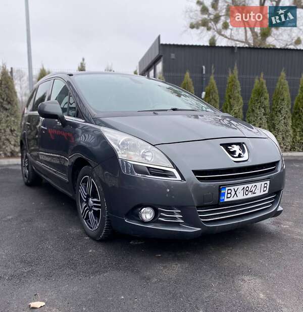 Peugeot 5008 2011