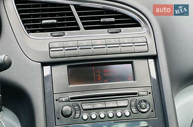 Микровэн Peugeot 5008 2010 в 