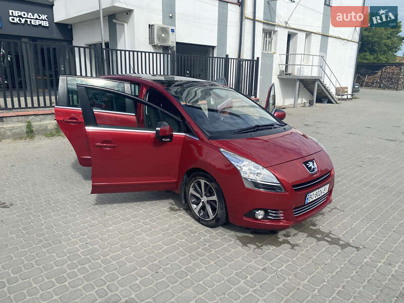 Микровэн Peugeot 5008 2012 в Чорткове