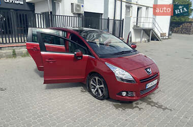 Микровэн Peugeot 5008 2012 в 