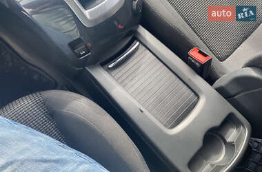 Микровэн Peugeot 5008 2012 в 