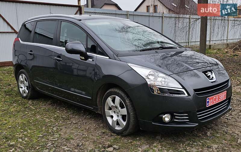 Peugeot 5008 2013