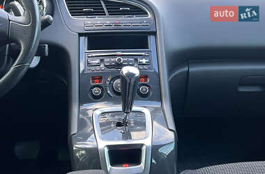 Микровэн Peugeot 5008 2011 в 