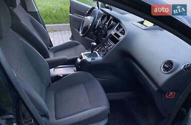 Мікровен Peugeot 5008 2013 в 