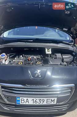 Микровэн Peugeot 5008 2014 в 