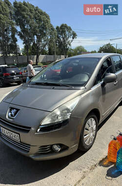 Микровэн Peugeot 5008 2010 в Харькове