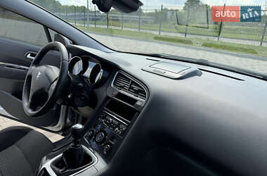 Микровэн Peugeot 5008 2010 в 