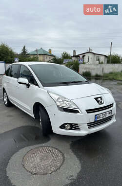 Микровэн Peugeot 5008 2011 в Киеве