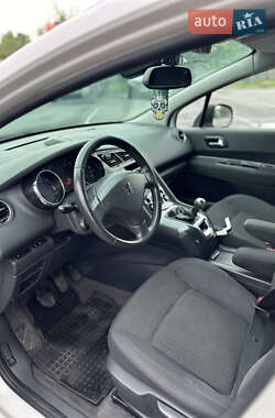 Мікровен Peugeot 5008 2011 в 
