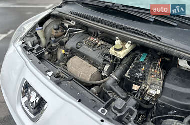 Мікровен Peugeot 5008 2011 в 