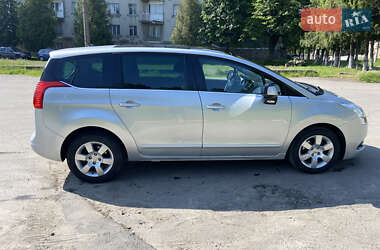 Мікровен Peugeot 5008 2011 в 