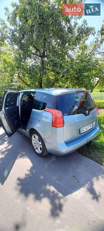 Мікровен Peugeot 5008 2009 в Стрию