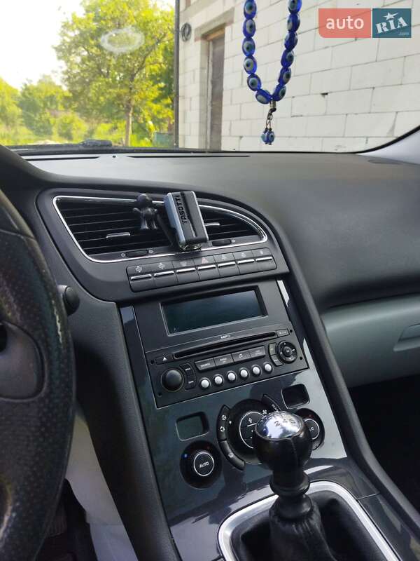 Микровэн Peugeot 5008 2009 в Дубно