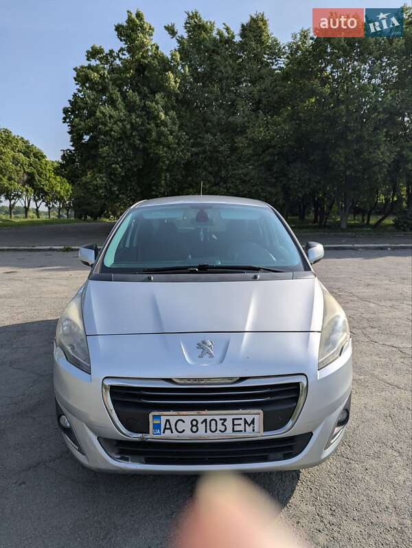 Микровэн Peugeot 5008 2014 в 