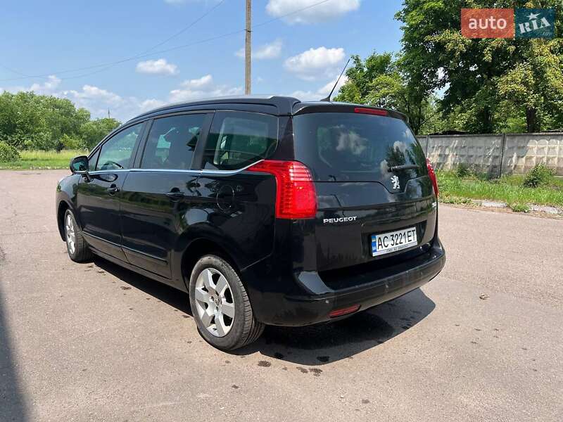 Мікровен Peugeot 5008 2013 в Шептицькому