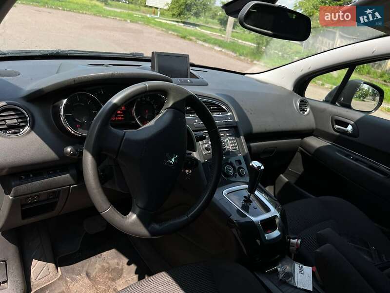 Мікровен Peugeot 5008 2013 в Шептицькому