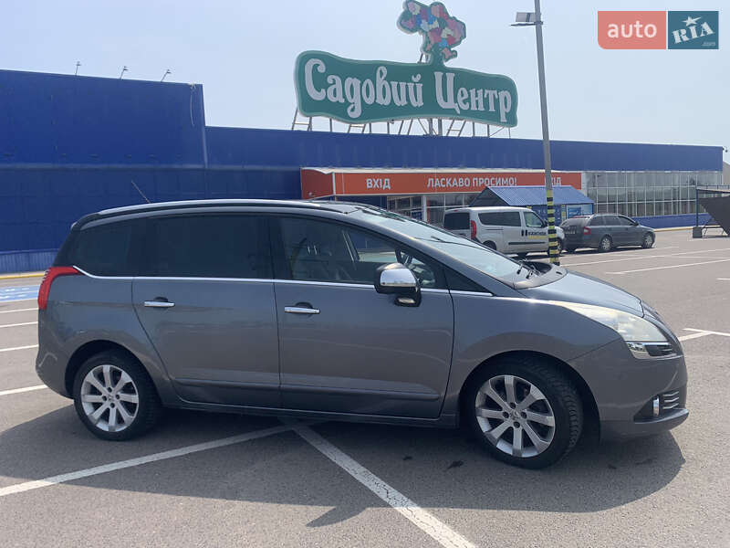 Микровэн Peugeot 5008 2011 в Луцке
