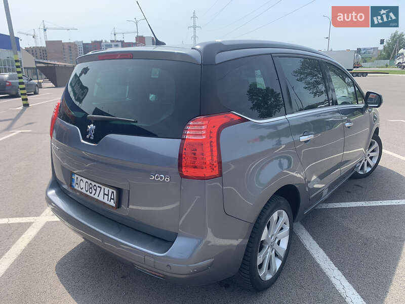 Микровэн Peugeot 5008 2011 в Луцке
