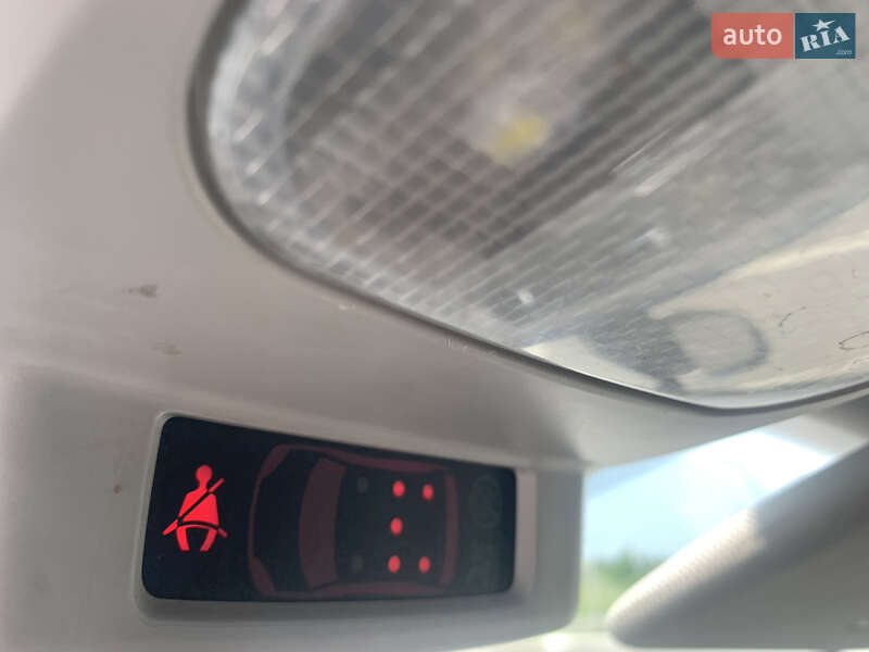 Микровэн Peugeot 5008 2011 в Луцке