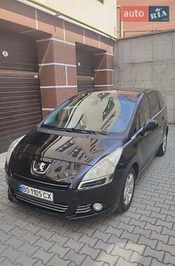 Микровэн Peugeot 5008 2011 в 
