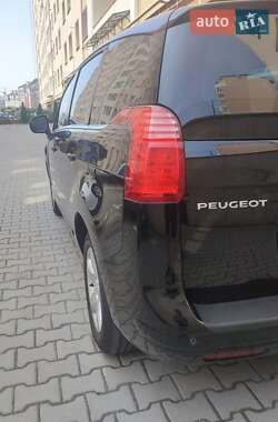 Микровэн Peugeot 5008 2011 в 