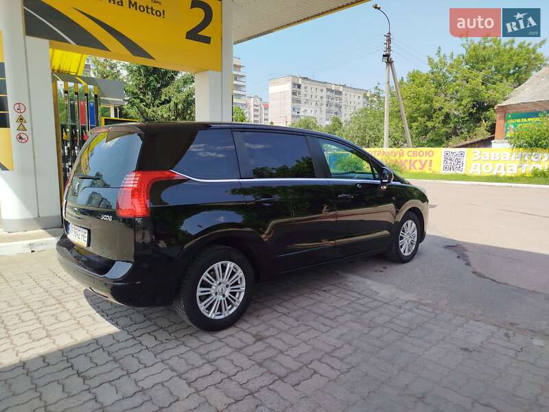Микровэн Peugeot 5008 2010 в Житомире