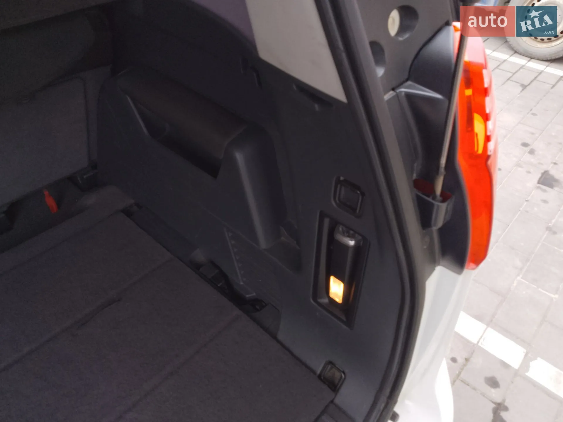 2011 Peugeot 5008 - мініатюра 23