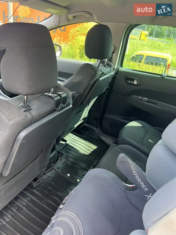 Peugeot 5008 2016 VIN VF30EBHZTGS037462 фото оголошення 12 з 50