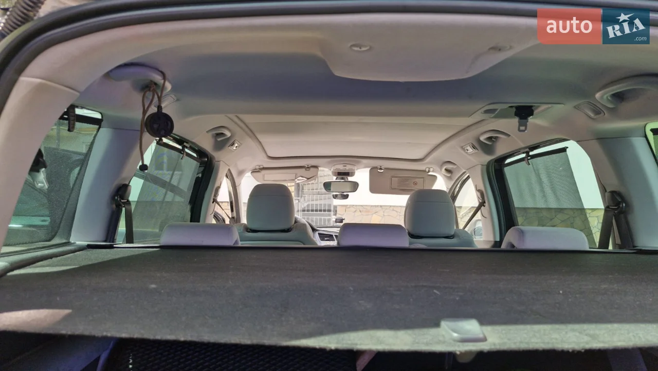2011 Peugeot 5008 - мініатюра 15