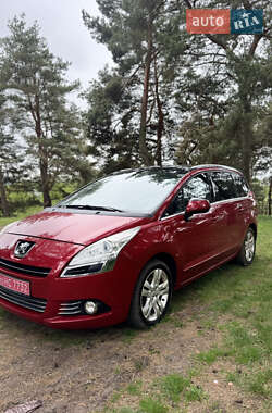 Микровэн Peugeot 5008 2010 в 