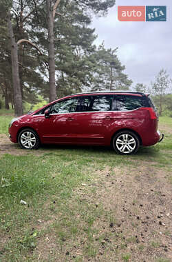 Микровэн Peugeot 5008 2010 в 
