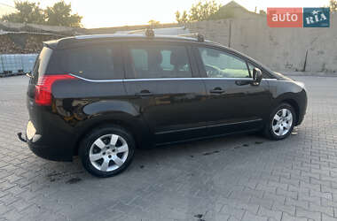 Микровэн Peugeot 5008 2011 в 