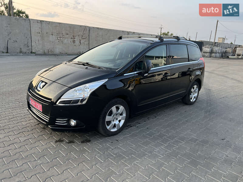 Микровэн Peugeot 5008 2011 в 