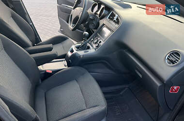 Микровэн Peugeot 5008 2011 в 