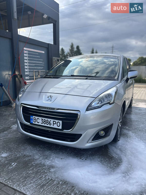 Peugeot 5008 2015