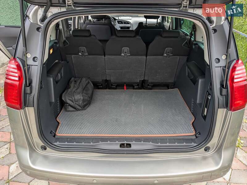 Мікровен Peugeot 5008 2010 в Кам'янець-Подільському