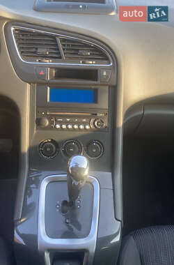Микровэн Peugeot 5008 2013 в 