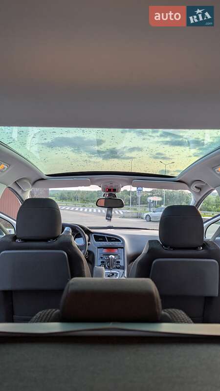 Мікровен Peugeot 5008 2010 в Львові