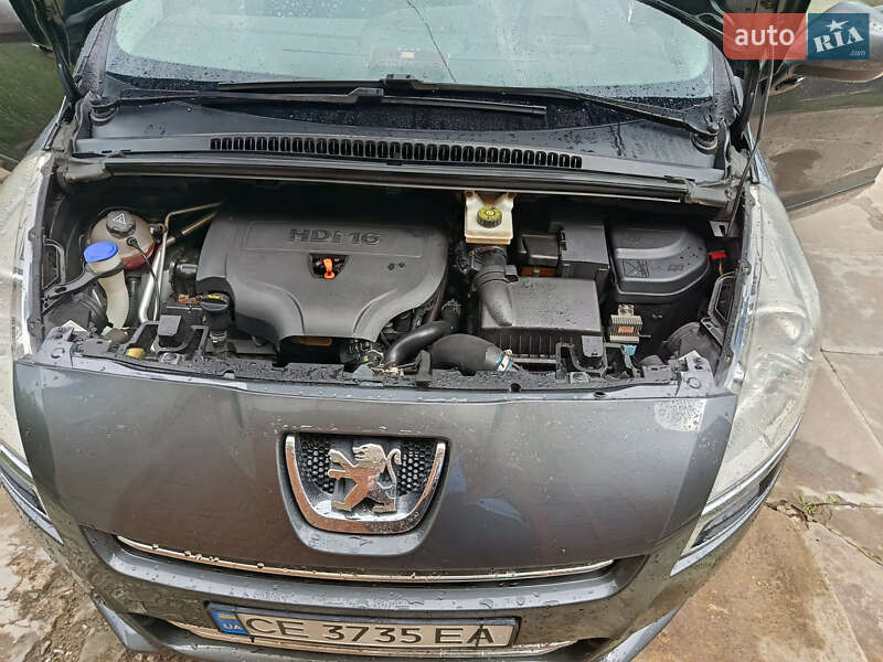 Мікровен Peugeot 5008 2011 в Сторожинці