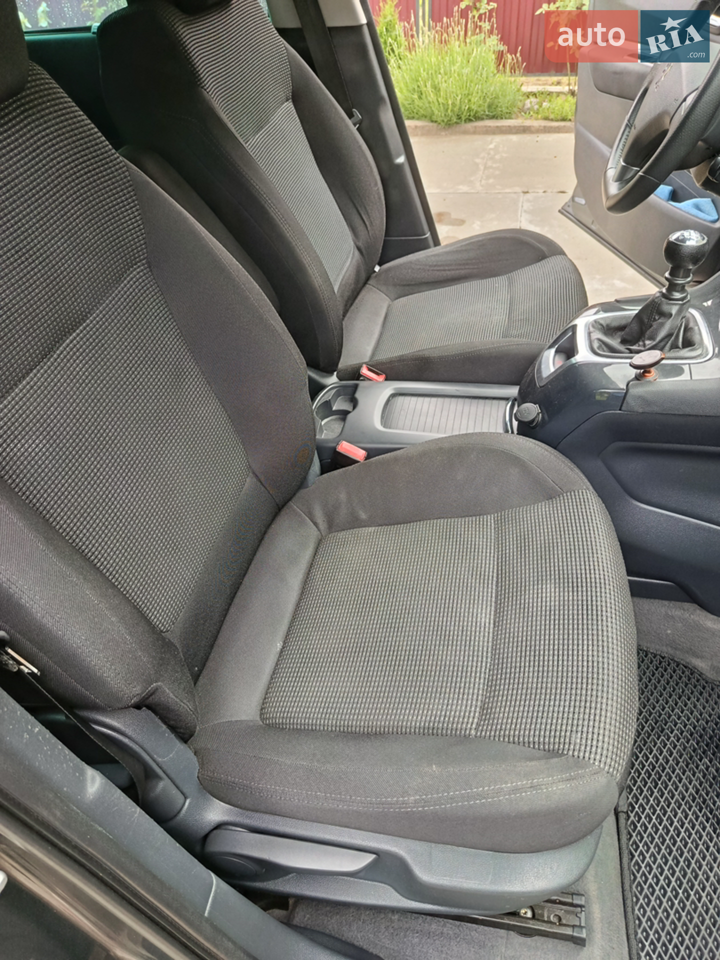 2011 Peugeot 5008 - мініатюра 18
