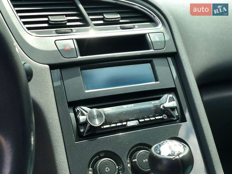 Мікровен Peugeot 5008 2011 в Ковелі