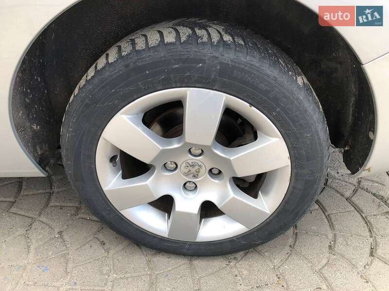 Мікровен Peugeot 5008 2011 в Ковелі