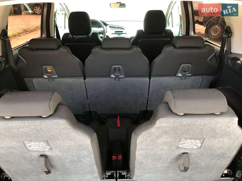 Мікровен Peugeot 5008 2011 в Ковелі