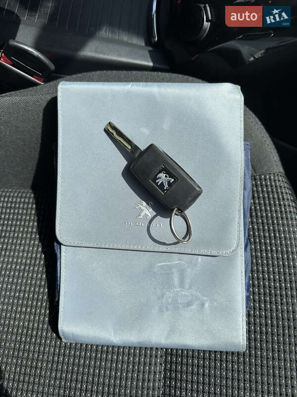 Мікровен Peugeot 5008 2012 в Львові