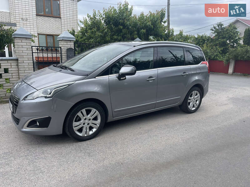 Peugeot 5008 2013