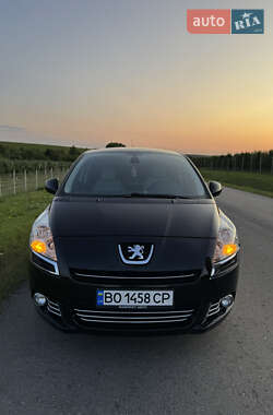 Микровэн Peugeot 5008 2011 в Залещиках