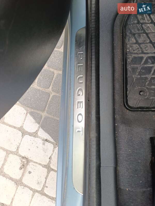 Микровэн Peugeot 5008 2010 в Тернополе фото 16 Микровэн Peugeot 5008 2010 в Тернополе