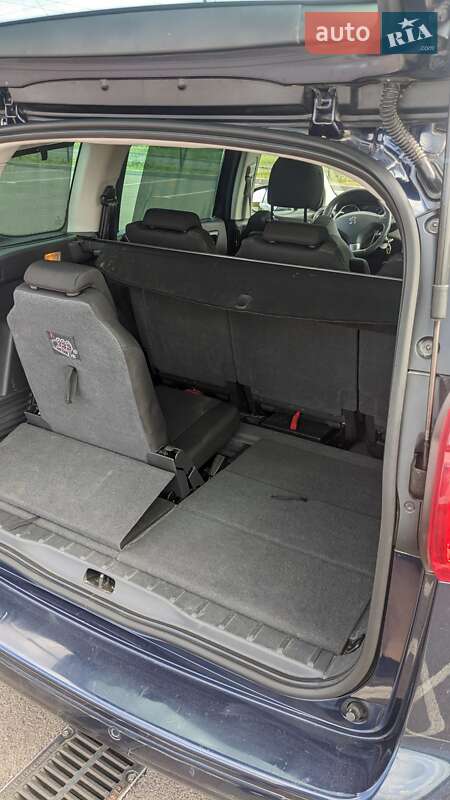 Мікровен Peugeot 5008 2011 в Рівному