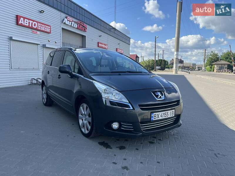 Мікровен Peugeot 5008 2011 в Дунаївцях